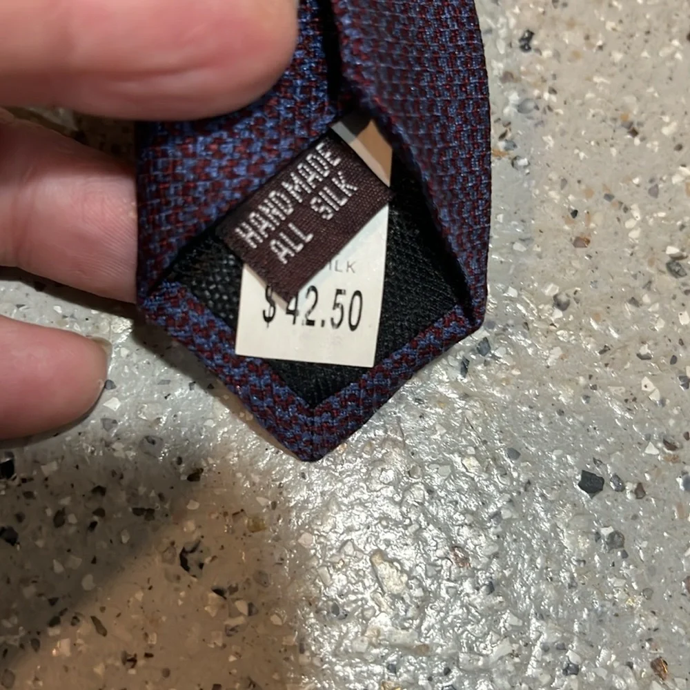 VINTAGE UMBERTO BOSSI HANDMADE SILK TIE BLUE RED (PURPLE)
